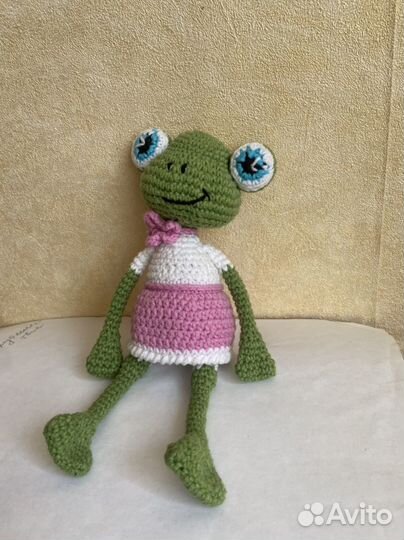 Вязаная лягушка