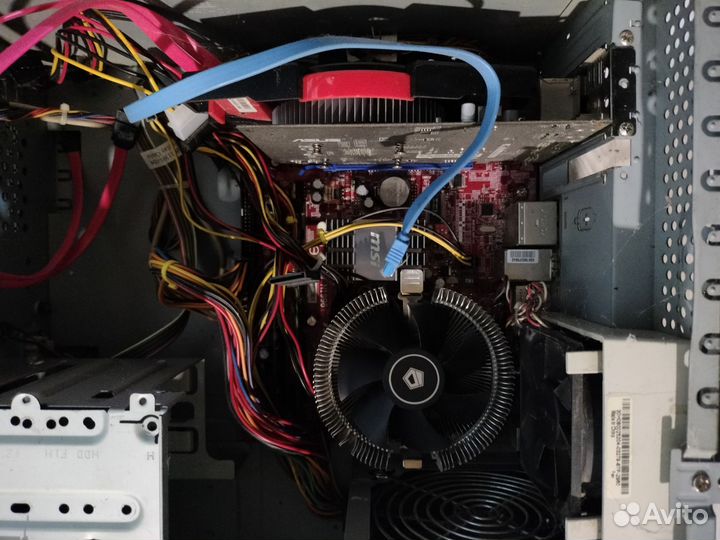 Материнская плата с процессором и памятью