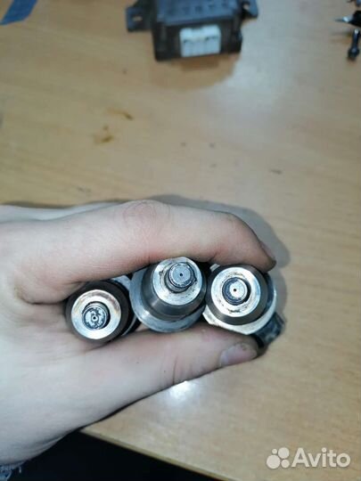 Форсунка топливная Mitsubishi Pajero pinin 4g93