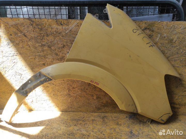 Крыло для правое Mercedes Sprinter W906 2.2 OM646