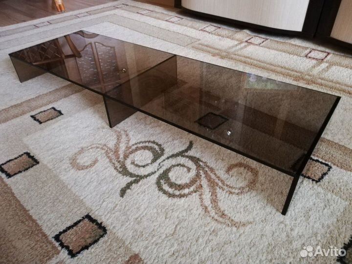 Полка под телевизор