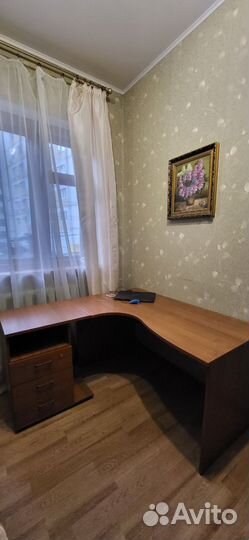 Письменный стол