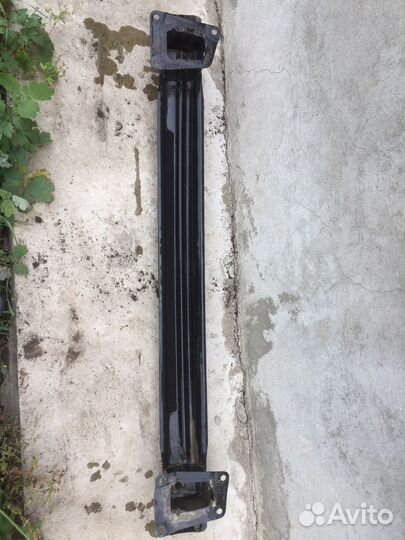 Усилитель Заднего бампера Пассат В6