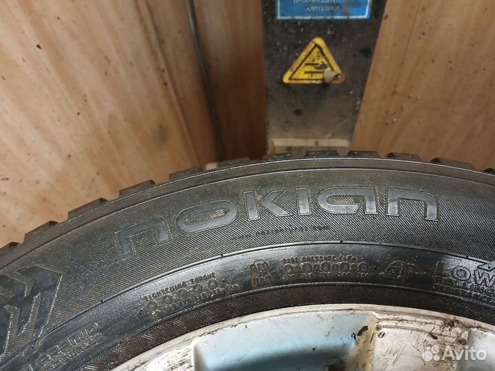 Nokian Tyres Hakkapeliitta 8 SUV 225/65 R17 106T