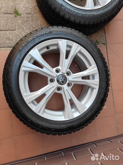 Продаю комплект на Тайота в идеале