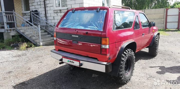 Nissan Terrano 2.4 МТ, 1988, 210 000 км