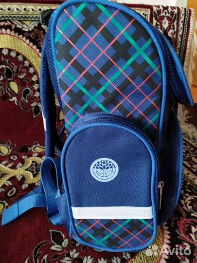 Рюкзак школьный