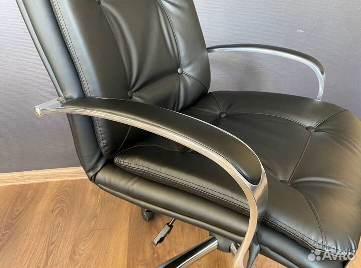 Офисное кресло от производителя