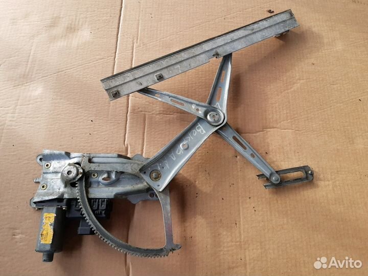 Стеклоподьемник передний Опель Зафира А