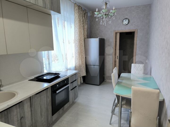 2-к. квартира, 70 м², 2/9 эт.