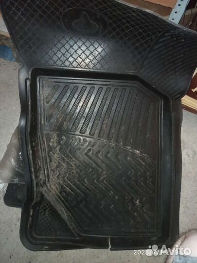 Автомобильные коврики granta