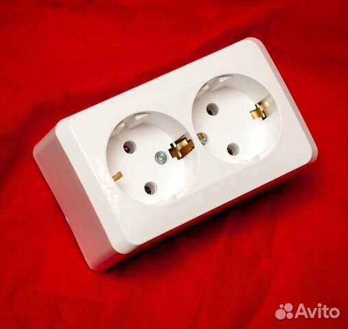 Розетки и выключатели