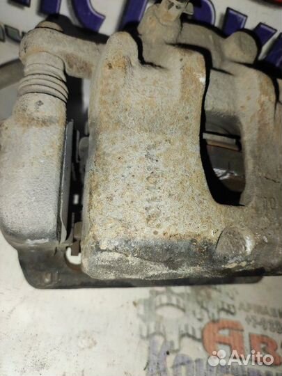 Суппорт тормозной передний правый Hyundai Solaris