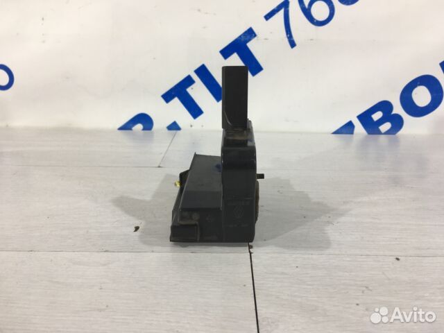 Замок двери передний левый renault sandero 2 1.2 м