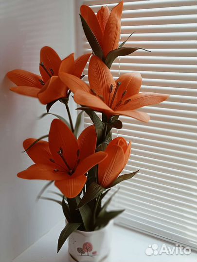 Лилия из изолона