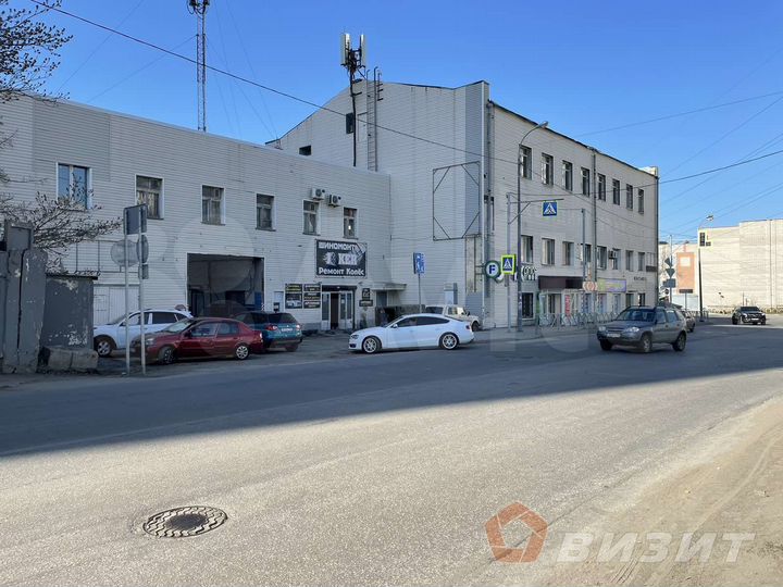 Помещение с высоким потолком