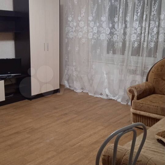 2-к. квартира, 65 м², 3/5 эт.