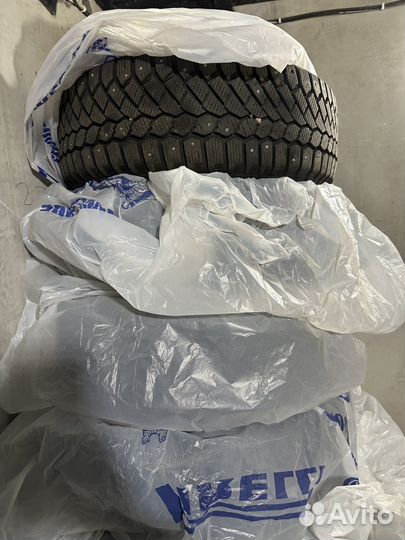 Gislaved Nord Frost 200 185/55 R15 86T
