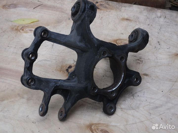 Кулак задний Mazda CX 5 левый и правый