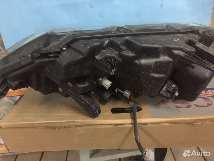 Фара правая Nissan X-Trail T32