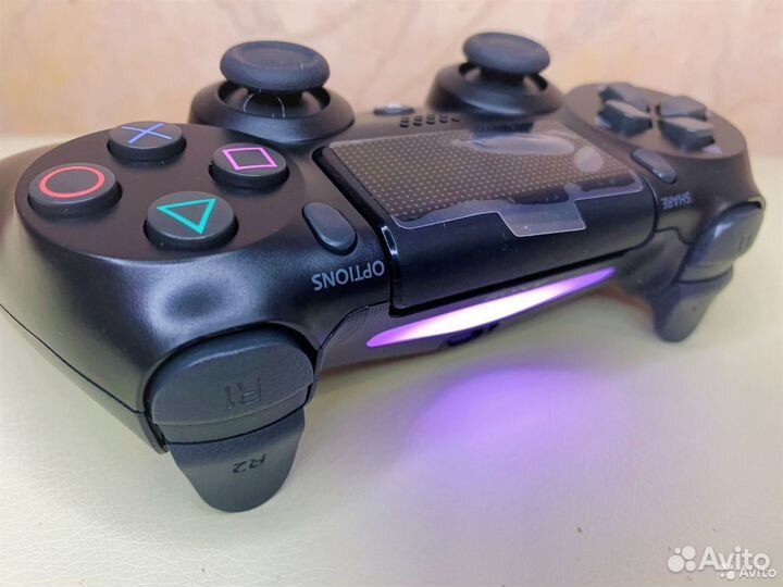 Джойстик Dualshock 4 черный