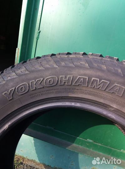 Yokohama 104ZR 235/65 R17