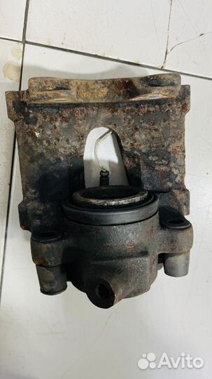 Суппорт передний правый Mercedes W202 C