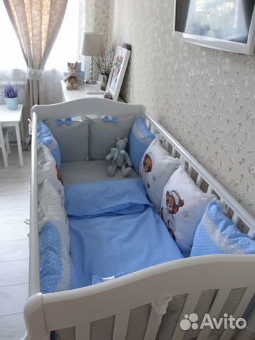 Комплект в кроватку с двумя комплектами белья