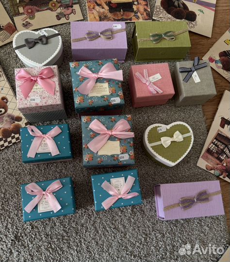 Подарочные пакеты и коробки