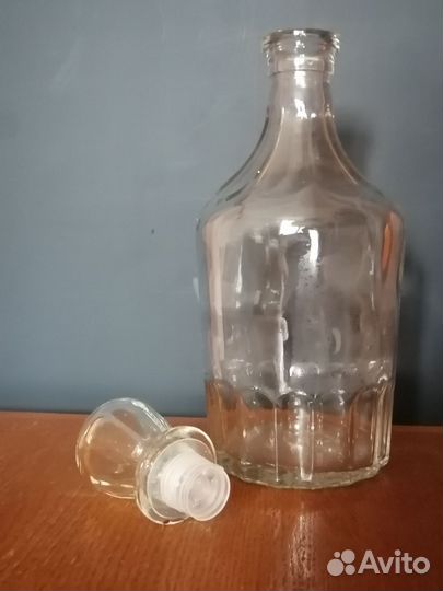 Графин с рюмками