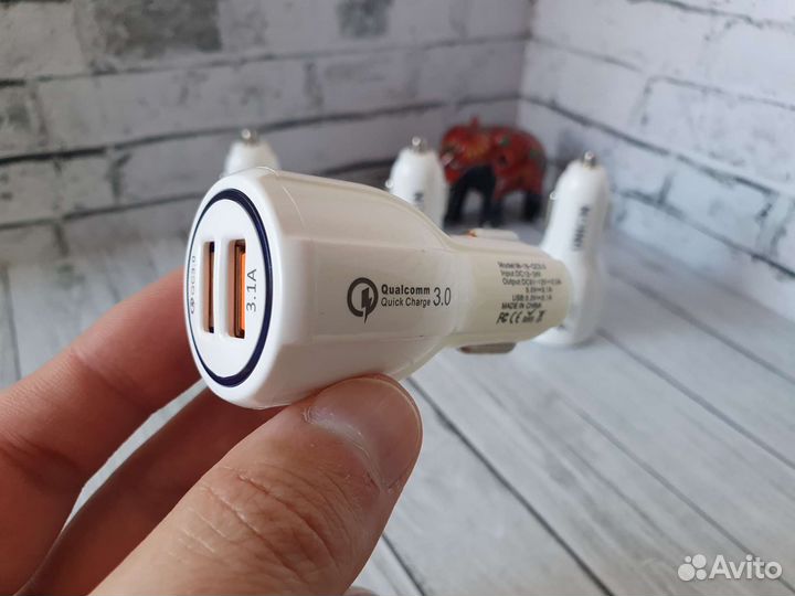 Быстрая зарядка в прикуриватель авто 20W QC 3.0