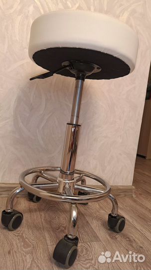 Стулья и табуретки