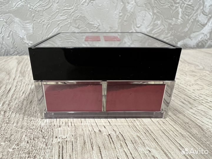 Givenchy румяна