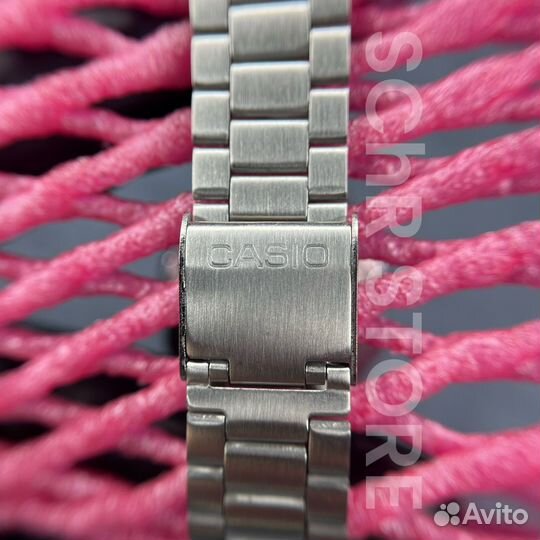 Часы Casio сенсорные