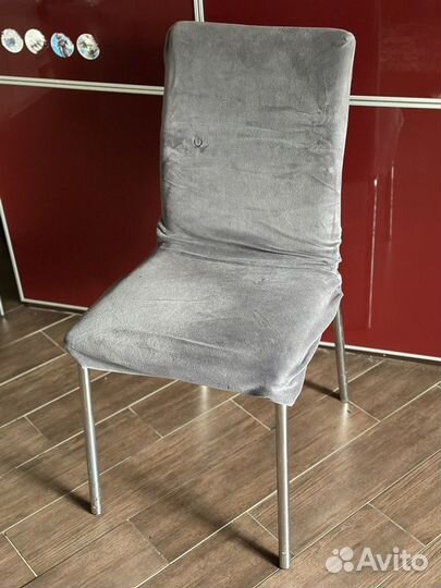 Стулья на металлокаркасе