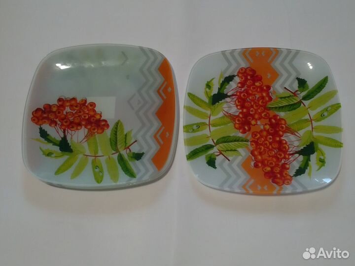 Обеденные тарелки новые квадратные 25*25