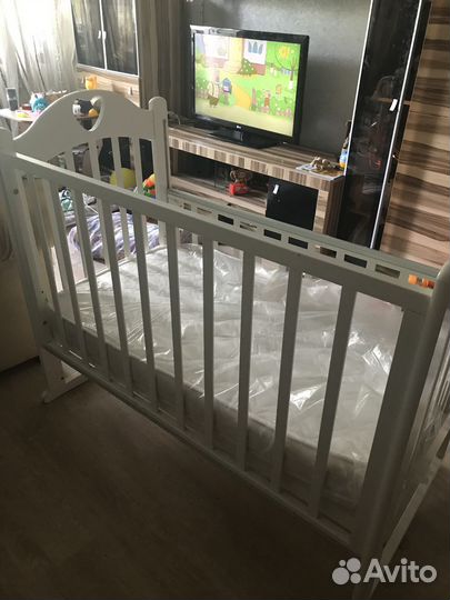 Продаётся детская деревянная кроватка