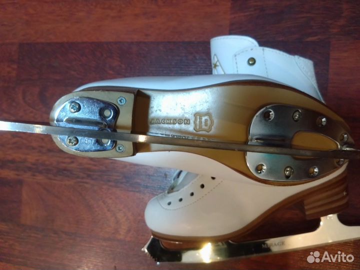 Коньки фигурные 8 1/2