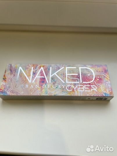 Палетка теней Urban Decay, кисти