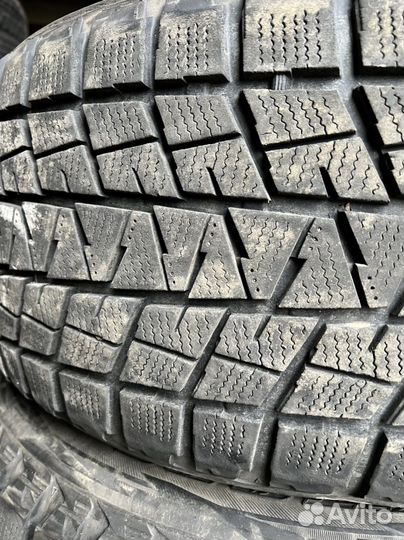 Bridgestone Blizzak DM-V1 285/50 R20