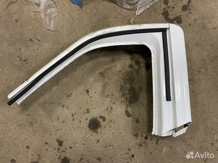 Ford Transit левая стойка