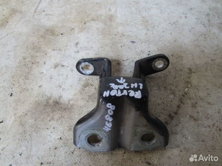 Петля двери задней левой верхняя Ssang Yong Rexton