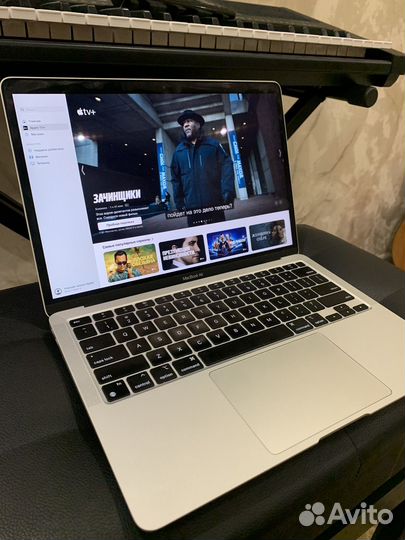 Apple macbook air 2020 M1