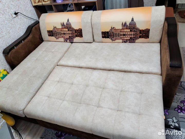 Угловой диван
