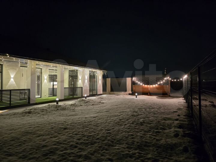 Коттедж 208 м² на участке 6 сот.