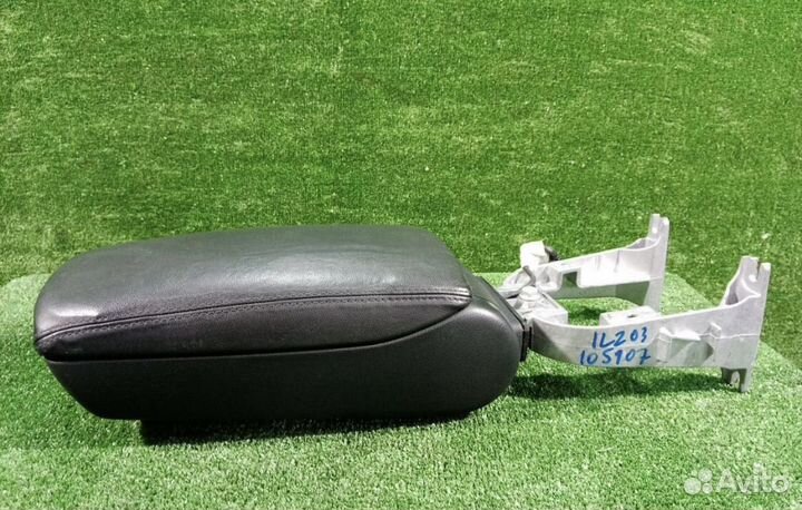 Подлокотник ауди а6