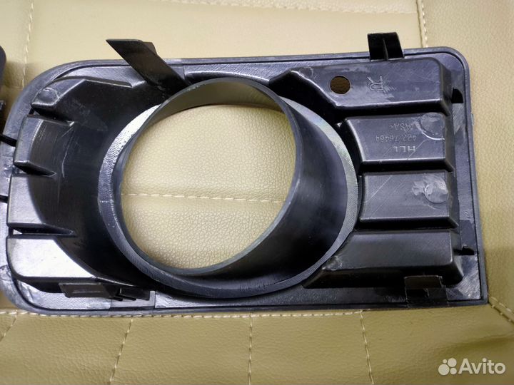 Рамка противотуманных фар noah50