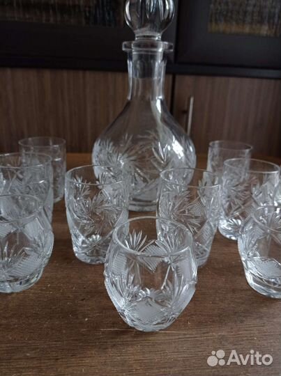Графин хрустальный с рюмками