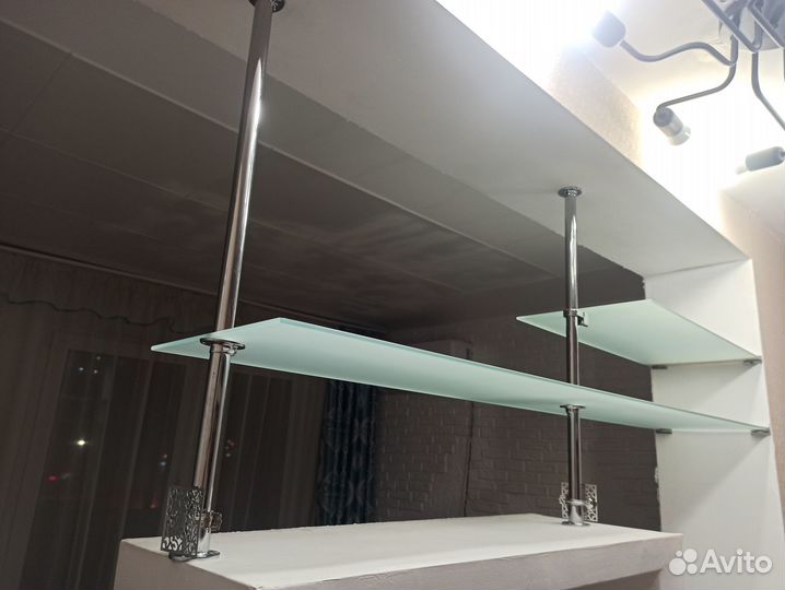 Продам полку стеклянную