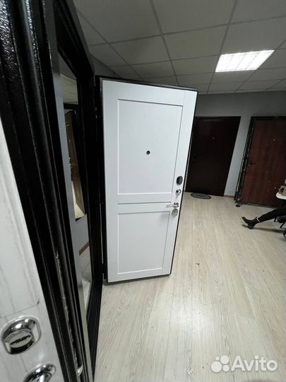 Металлическая входная дверь с бесплатной установко